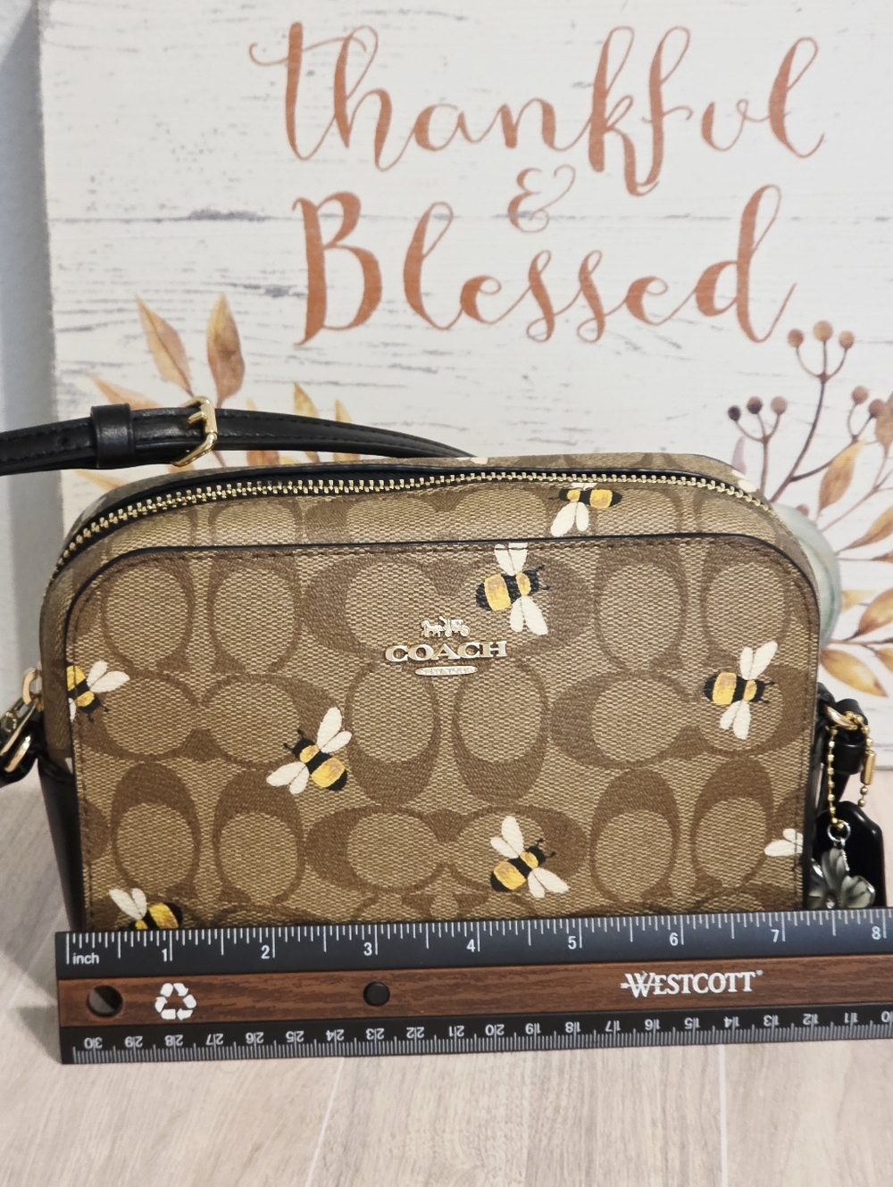 🐝Coach Mini Camera Bag Khaki Sig Crossbody Purse BEES C8671 Bumblebees 🐝🐝♥️ - Picture 15 of 16